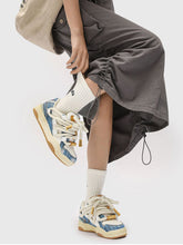 Des centaines de chaussures à pain tressées sales - 1794